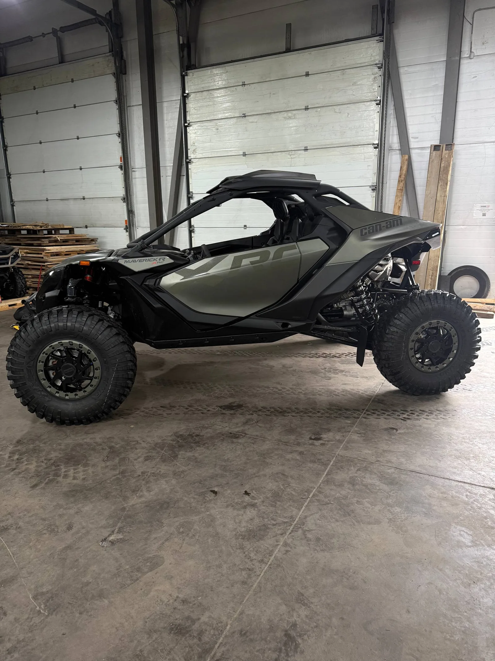 Can-Am Maverick R X RC 999T DCT SAS
