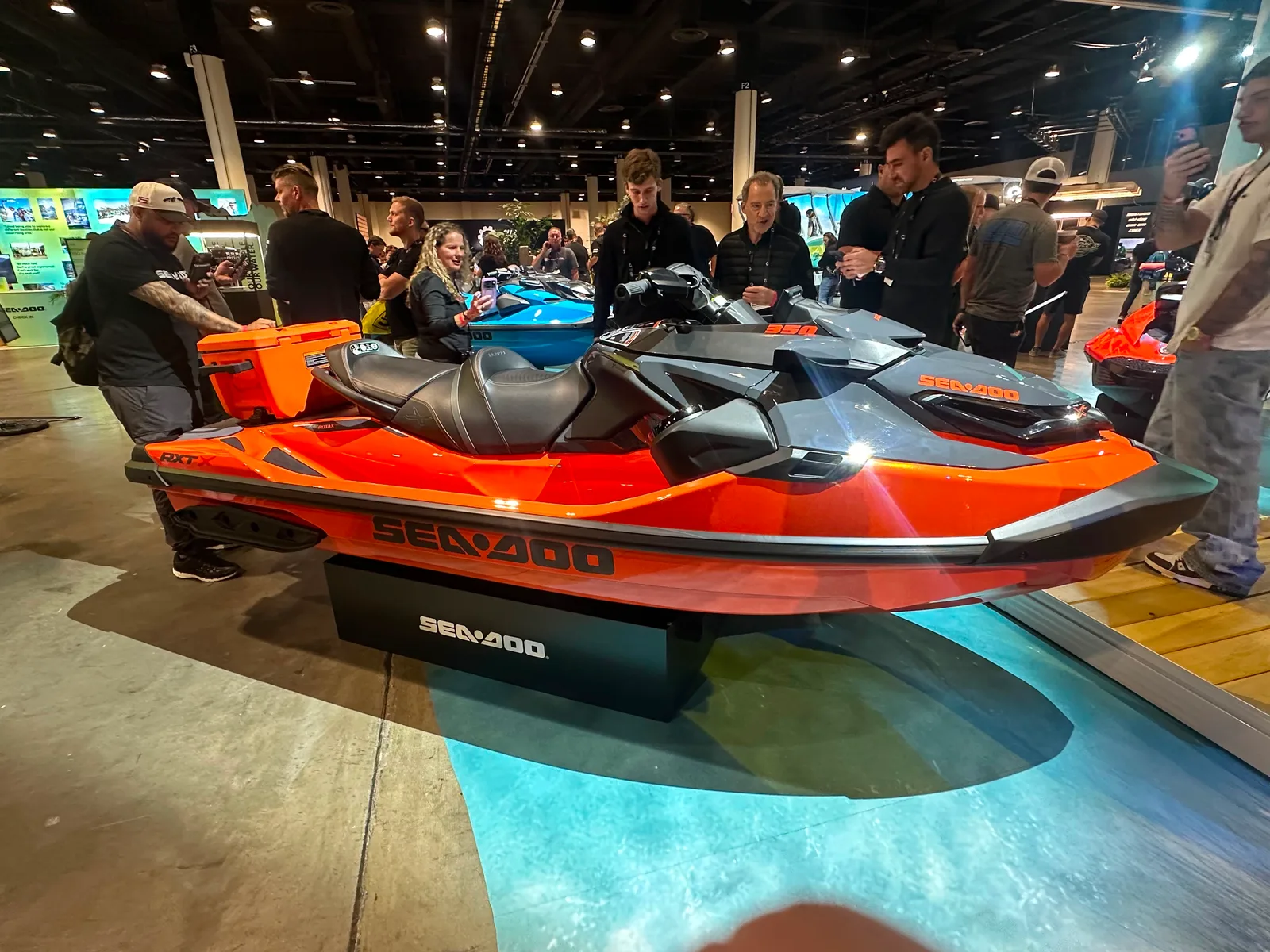 Sea-Doo RXT-X 350 Solar Orange Metallic