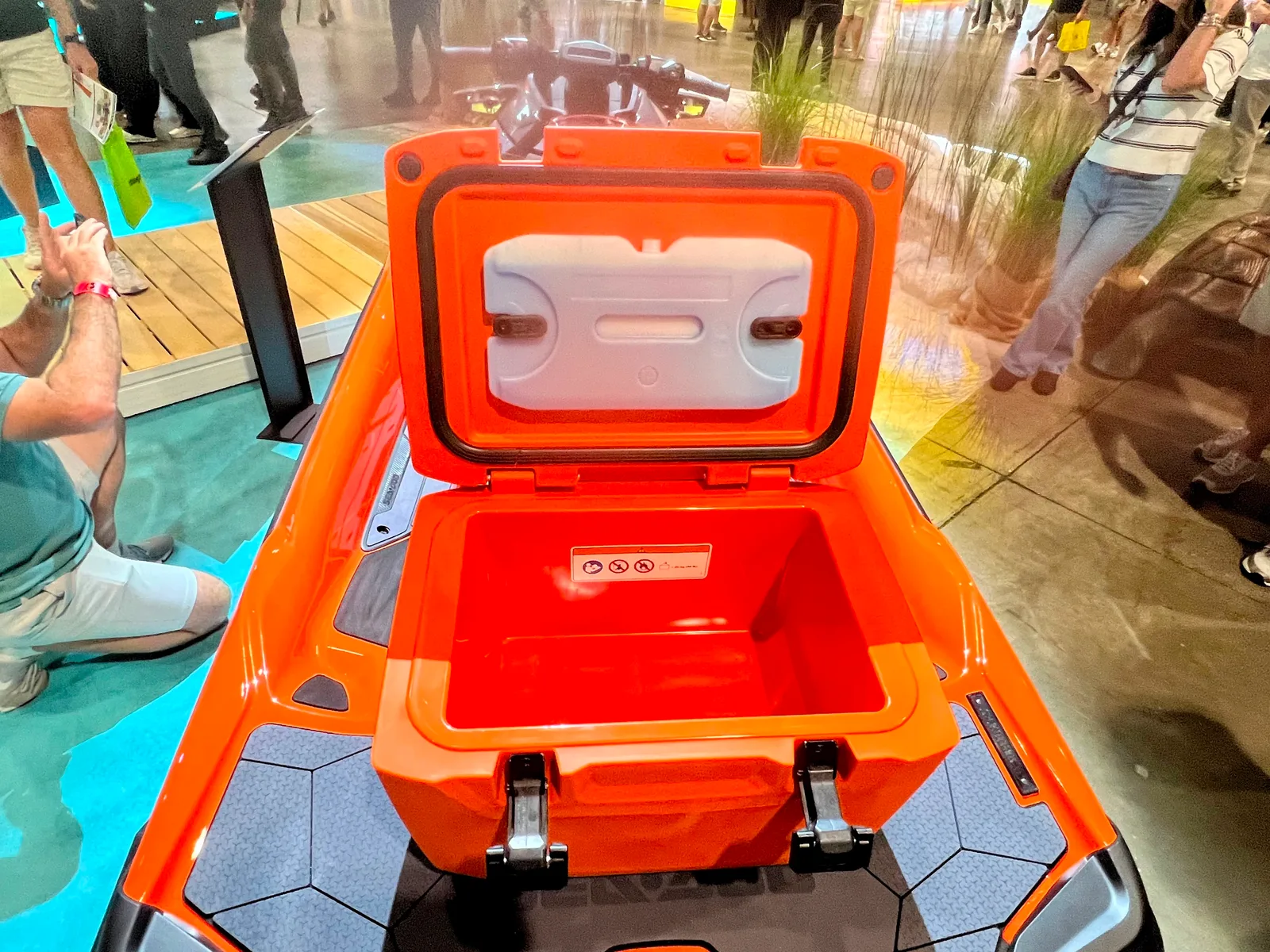 Sea-Doo RXT-X 350 Solar Orange Metallic